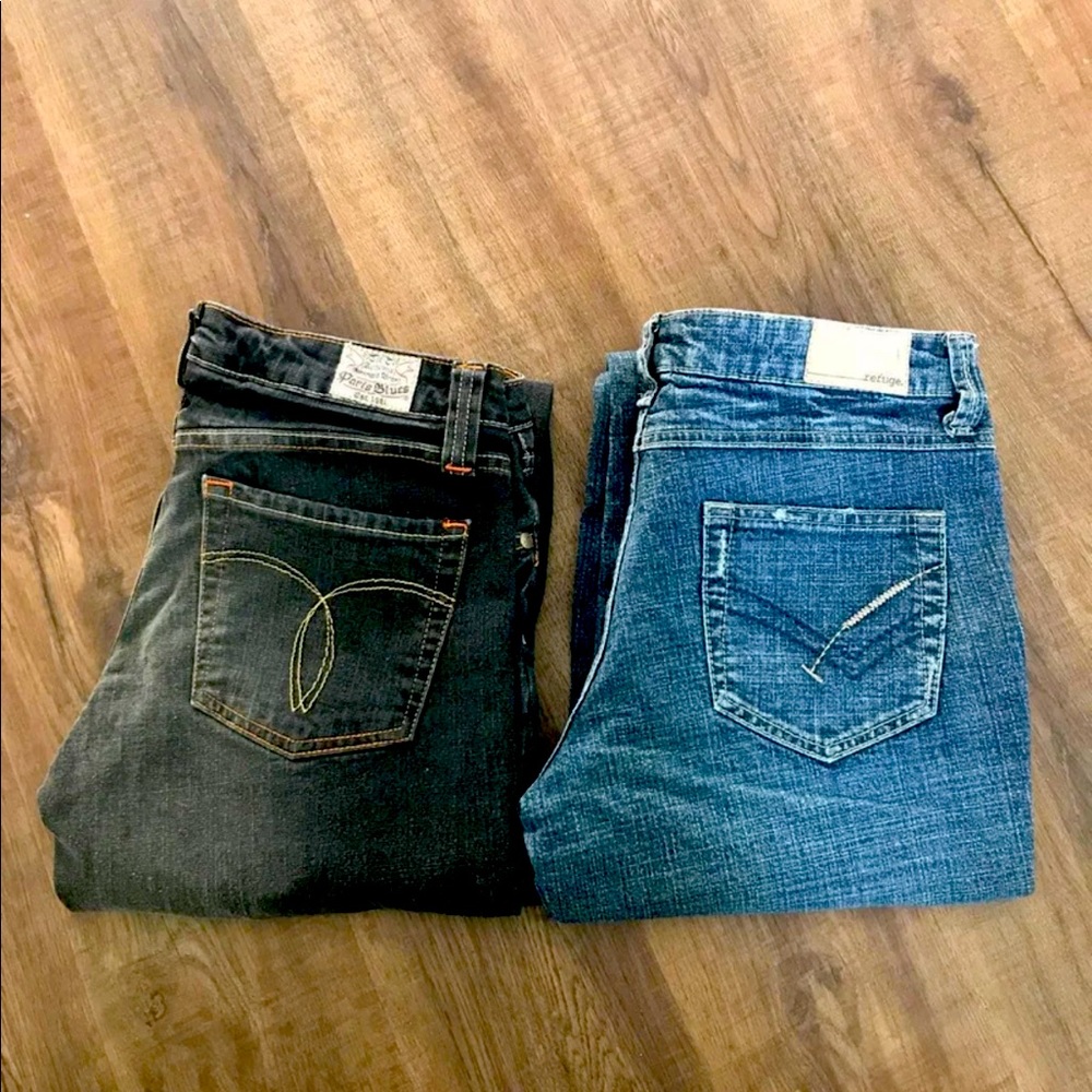 2 pairs of Jeans